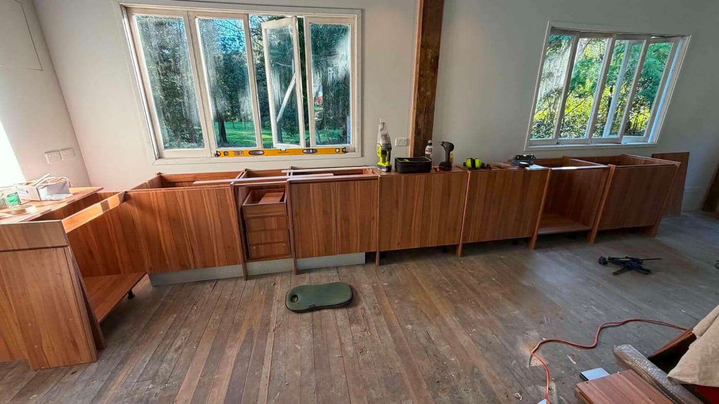 Kitchen & Bathroom